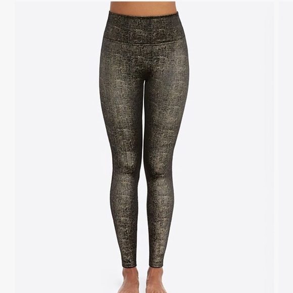 SPANX Velvet Shine Black And Metallic Gold Leggings Size Medium - Picture 1 of 11